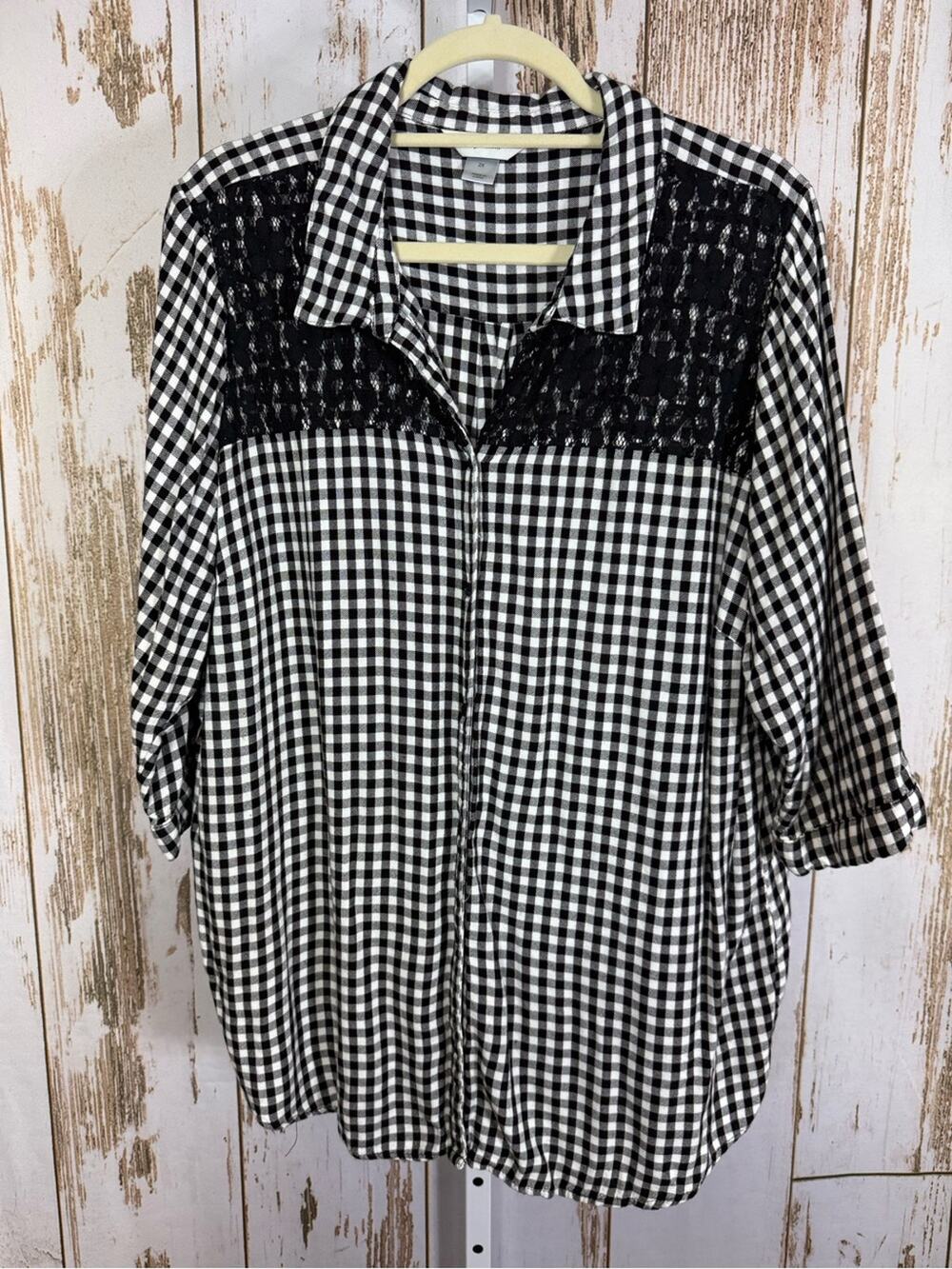 CJ Banks, Buffalo Check Plaid Button Up Shirt. Size 2XL. Lace Detail on shoulder